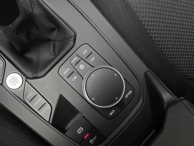 BMW 1 Series view 12