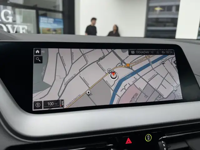 BMW 1 Series view 8