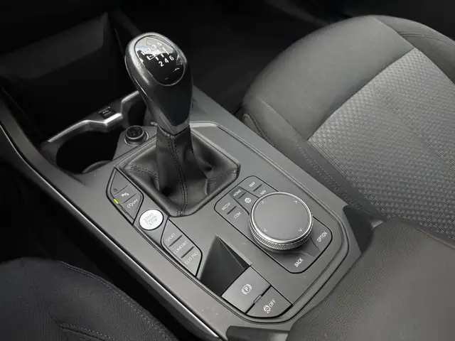 BMW 1 Series view 11