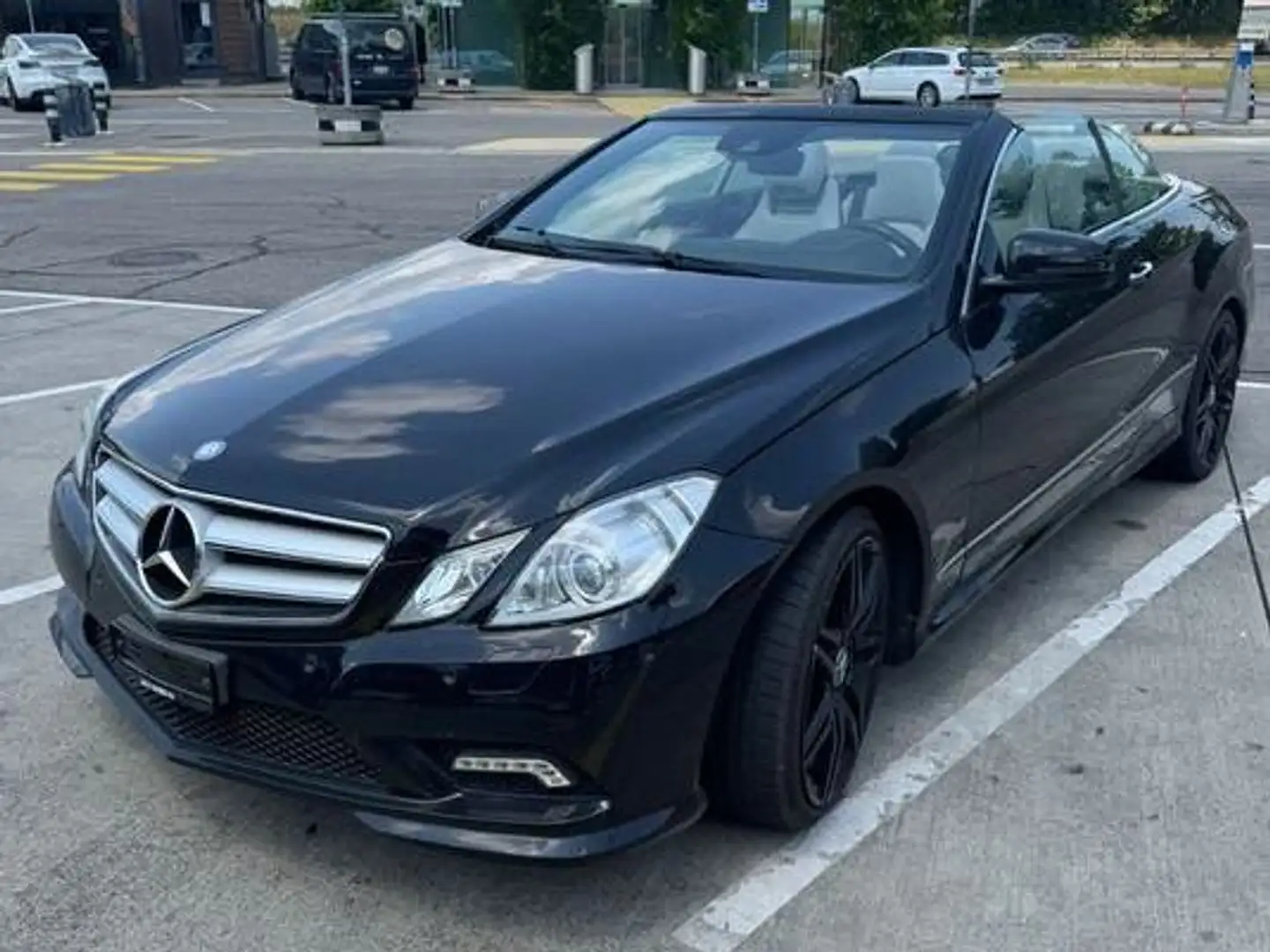 Mercedes-Benz E 500 Cabrio 7G-TRONIC Elegance Schwarz - 2