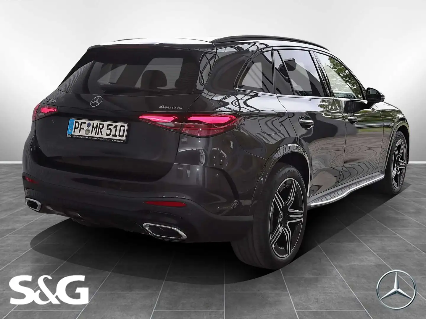 Mercedes-Benz GLC 300 4M AMG 360°+DIG-LED+Pano+AHK+Distronic Grau - 2
