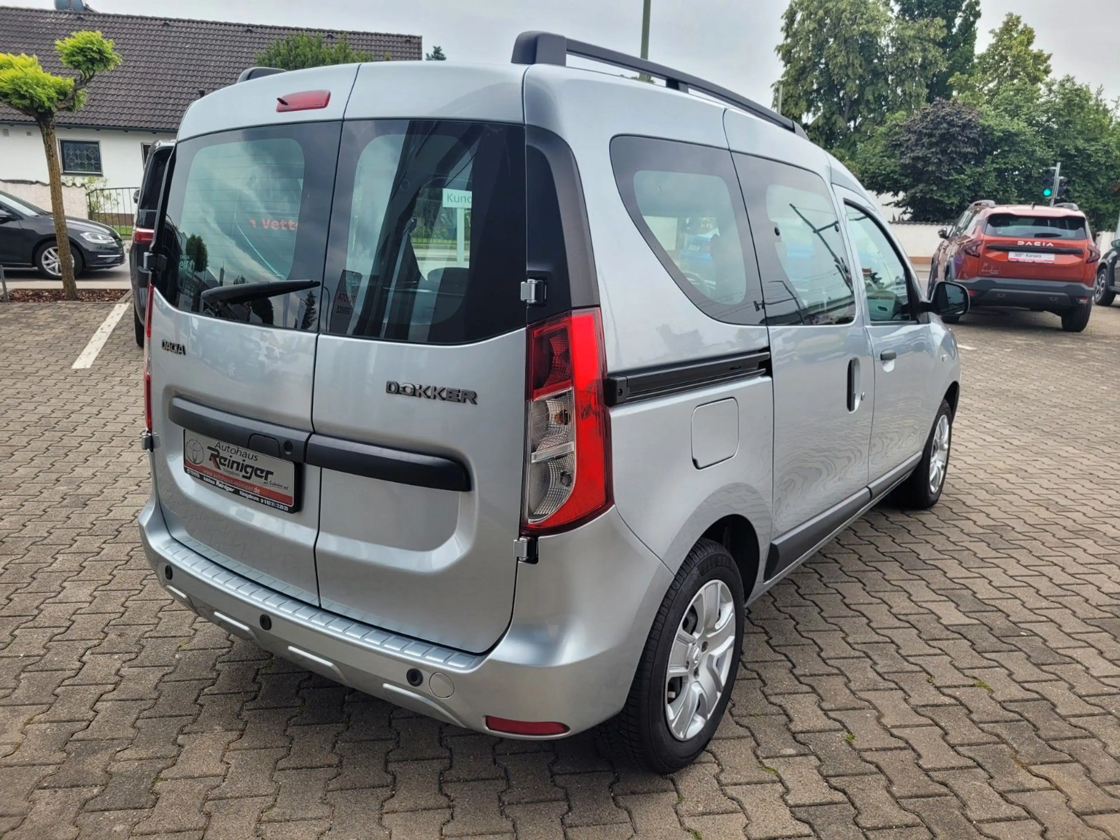 Dacia Dokker Comfort Turbo*1.Hand,PDC hinten,Navi* — photo 3