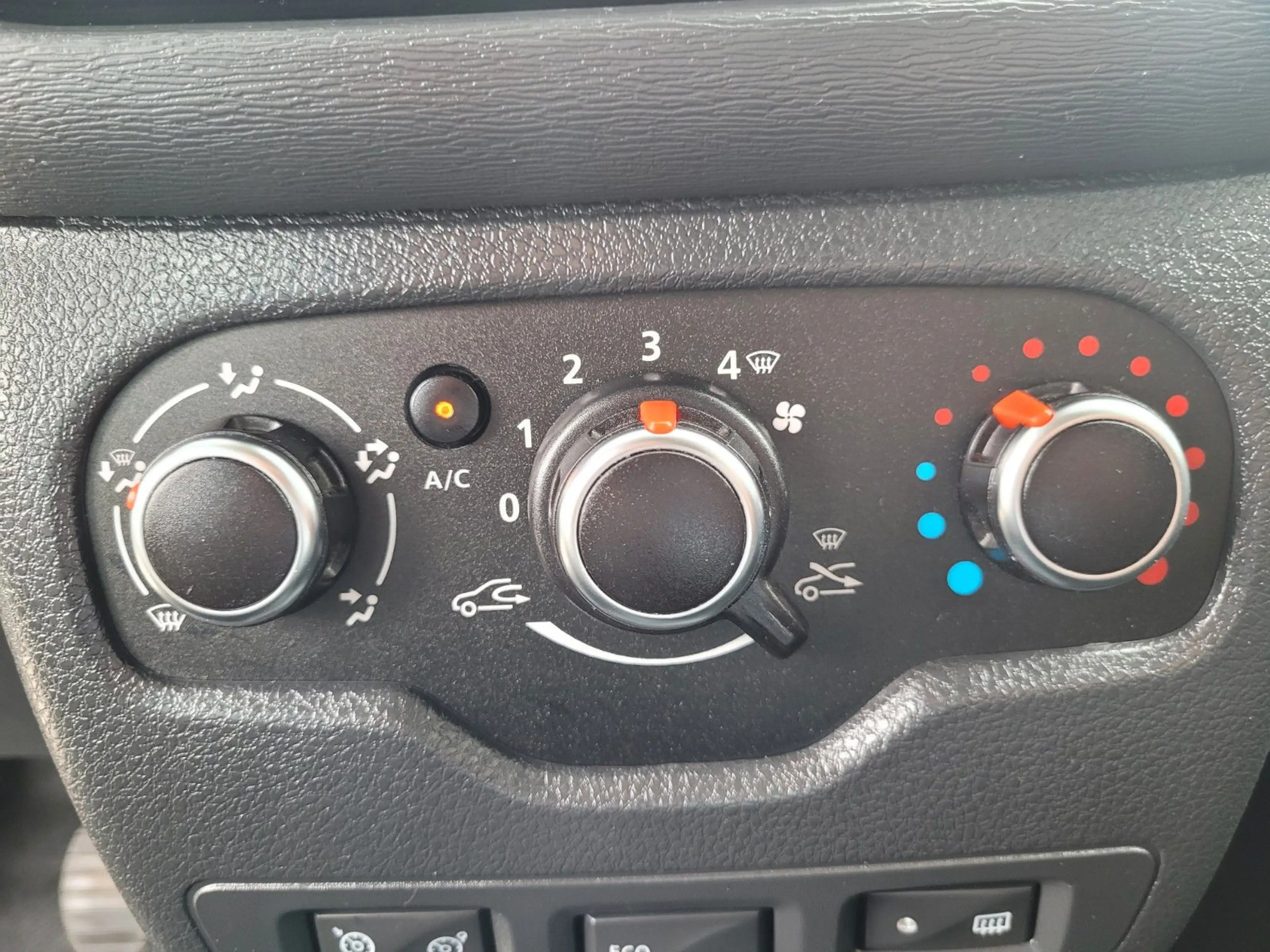 Dacia Dokker Comfort Turbo*1.Hand,PDC hinten,Navi* — photo 12