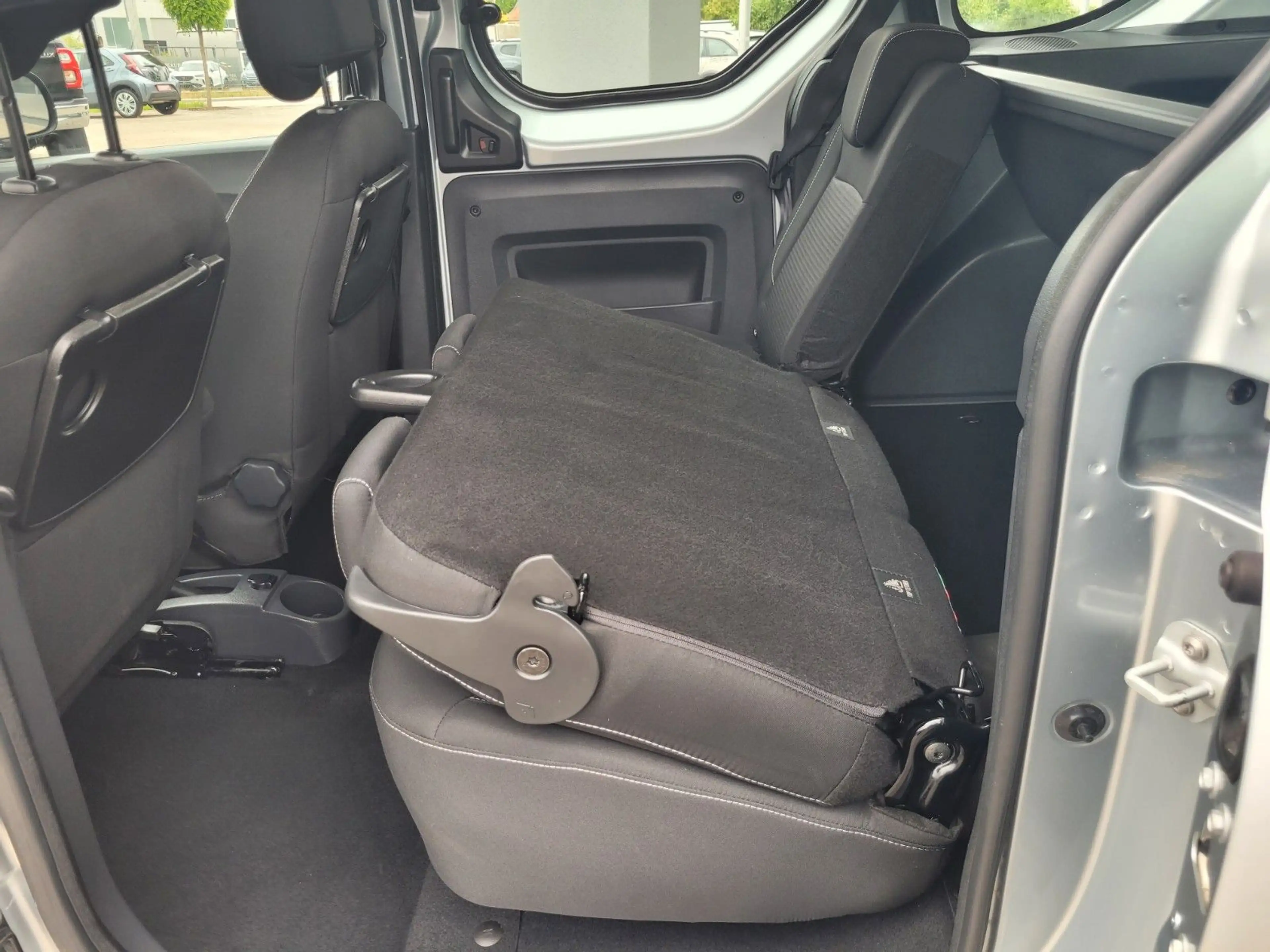 Dacia Dokker Comfort Turbo*1.Hand,PDC hinten,Navi* — photo 14