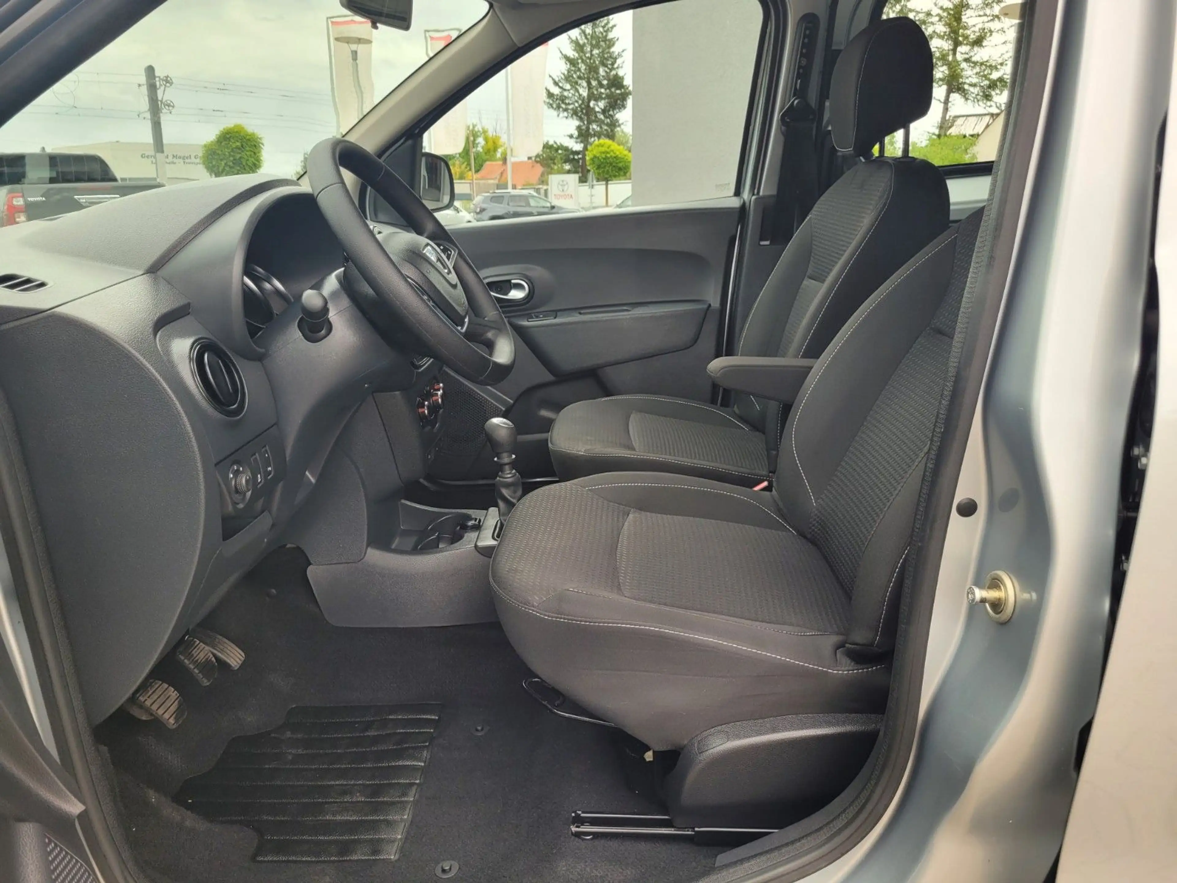 Dacia Dokker Comfort Turbo*1.Hand,PDC hinten,Navi* — photo 9