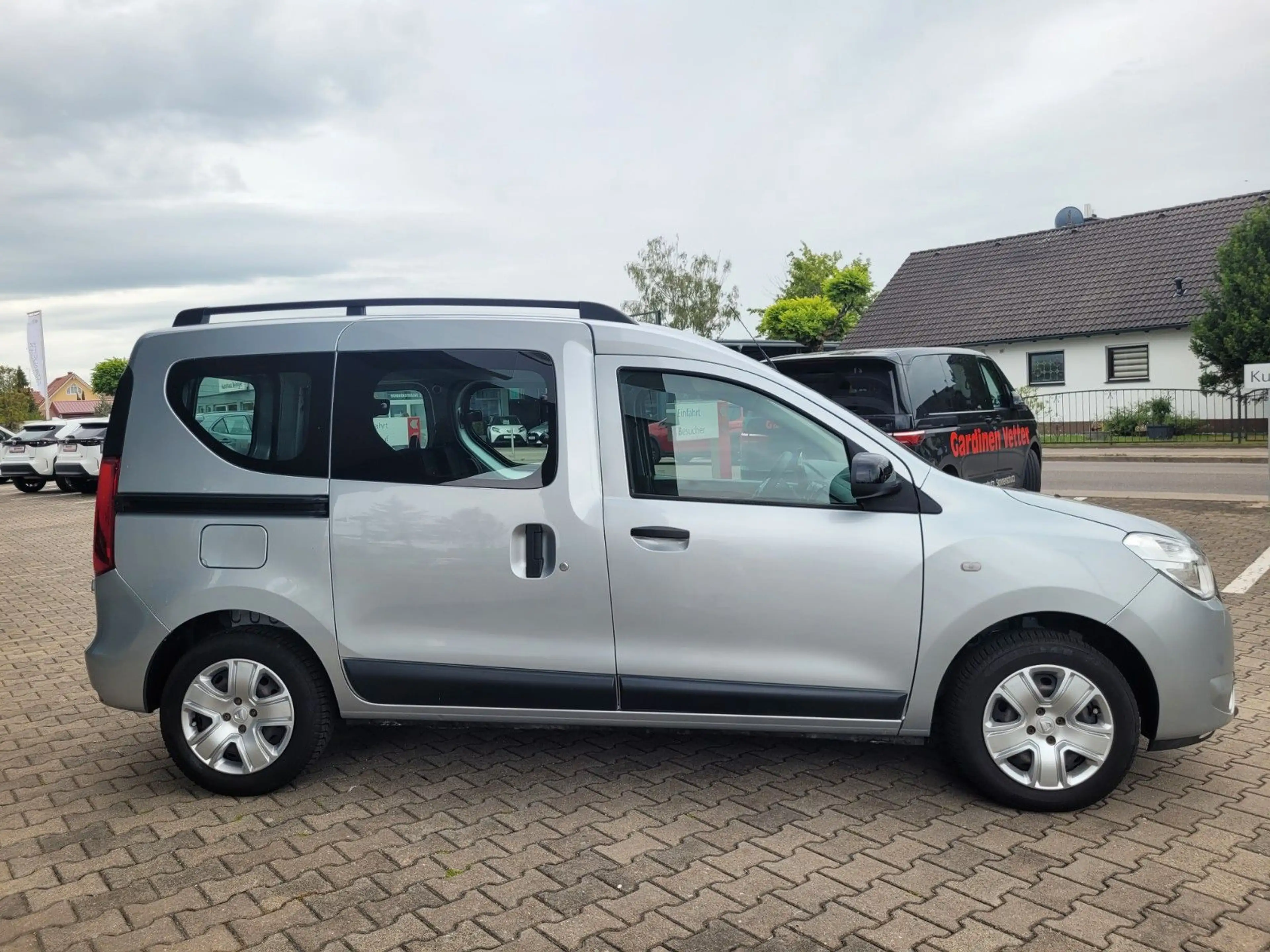 Dacia Dokker Comfort Turbo*1.Hand,PDC hinten,Navi* — photo 2