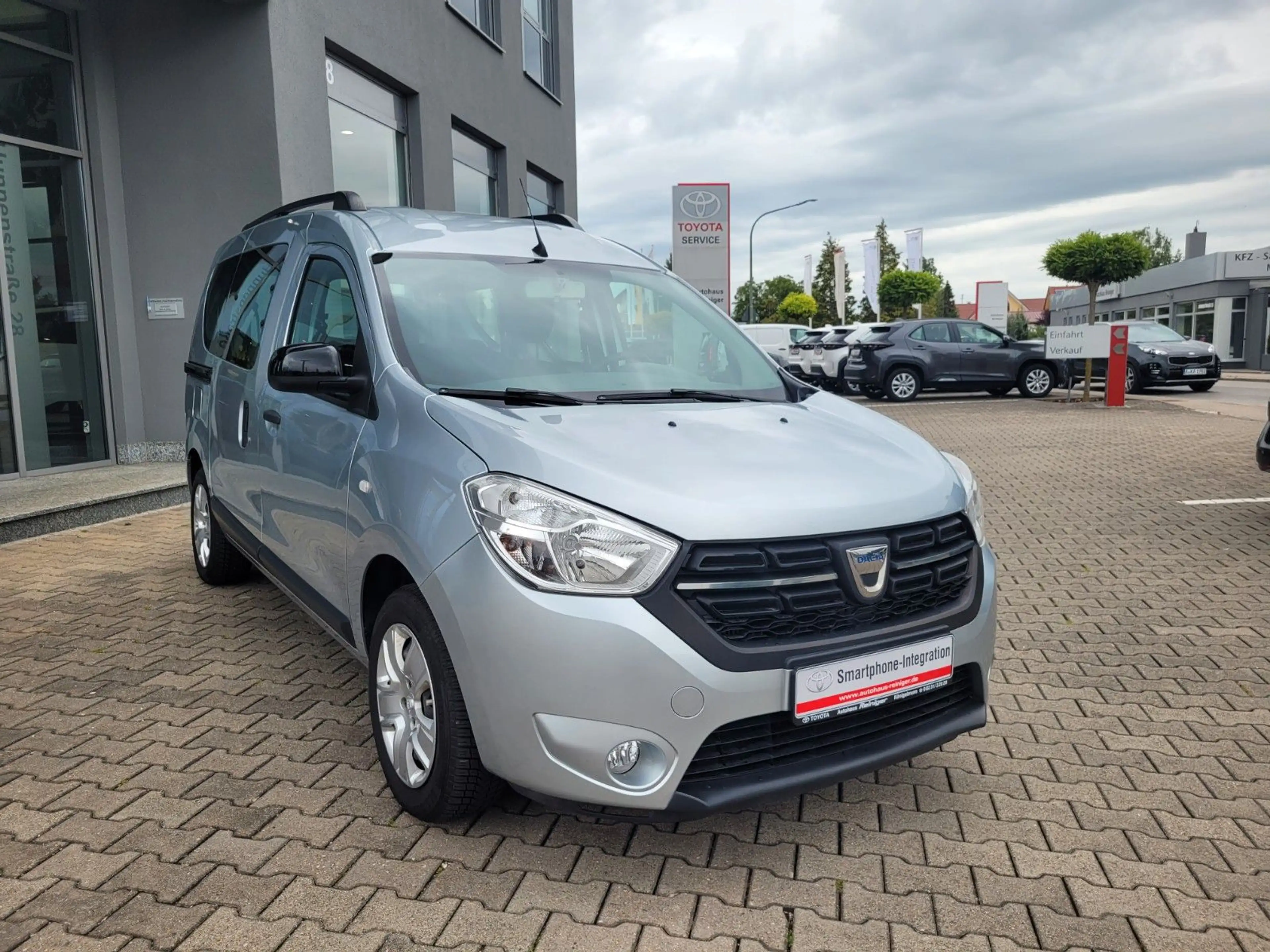 Dacia Dokker Comfort Turbo*1.Hand,PDC hinten,Navi*