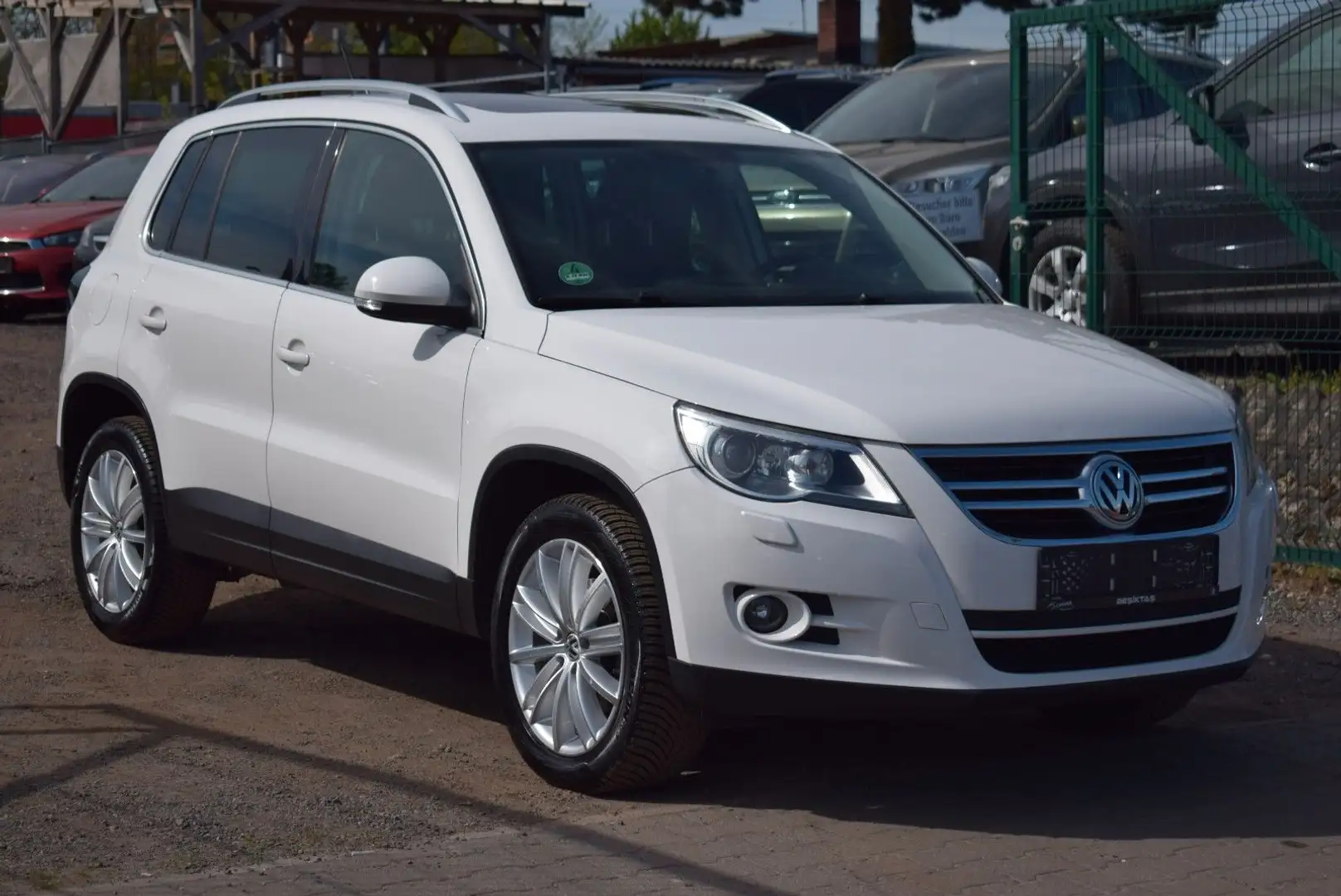 Volkswagen Tiguan Sport & Style 4Motion Weiß - 2