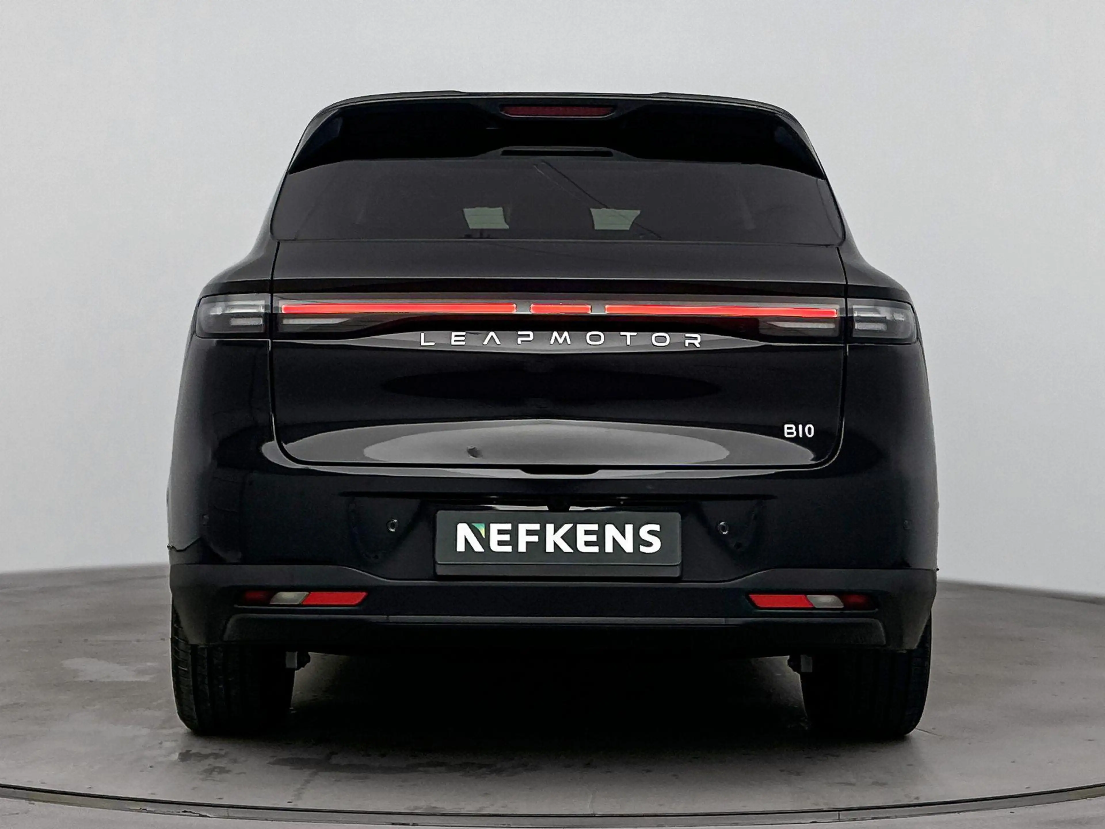 Leapmotor B10 Design Hybrid EV 18.8 kWh Panoramadak | Stoel/Stuu — photo 2