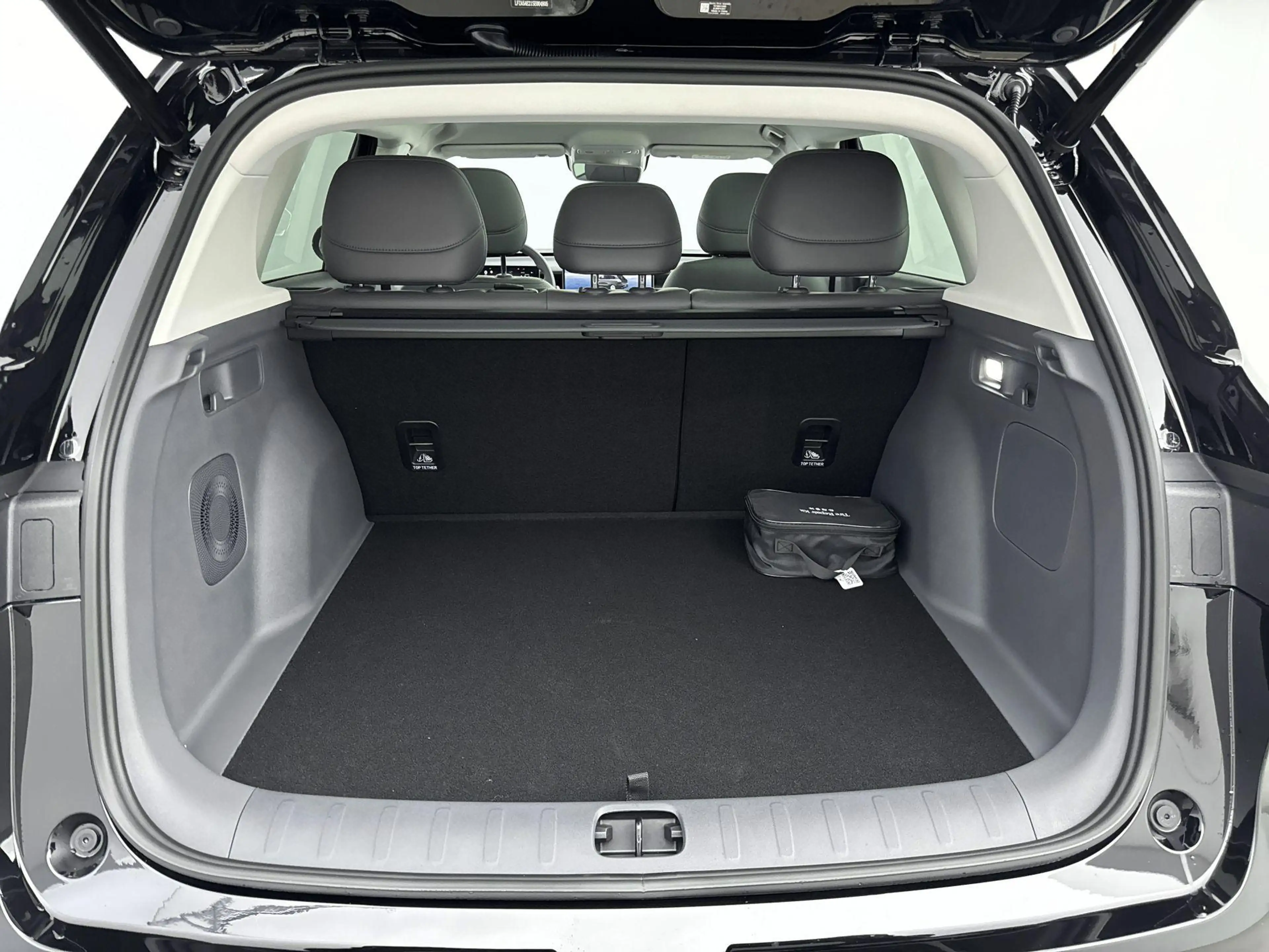 Leapmotor B10 Design Hybrid EV 18.8 kWh Panoramadak | Stoel/Stuu — photo 14