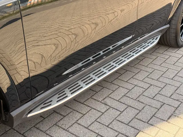 Mercedes-Benz GLE view 19