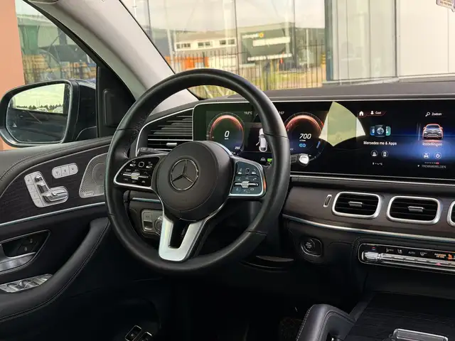 Mercedes-Benz GLE view 27
