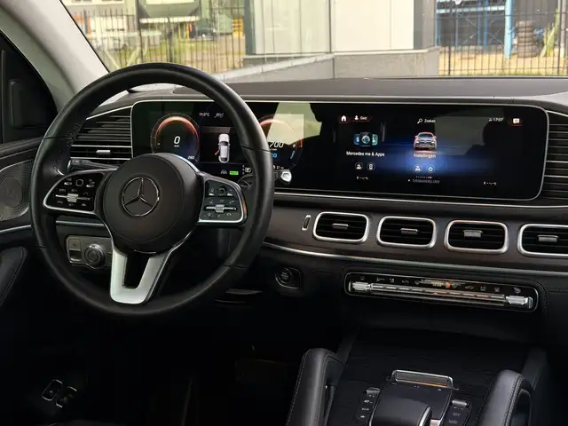 Mercedes-Benz GLE view 26