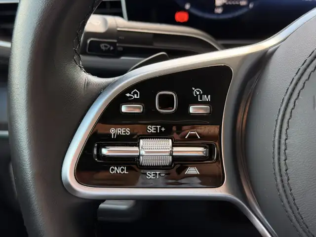 Mercedes-Benz GLE view 29