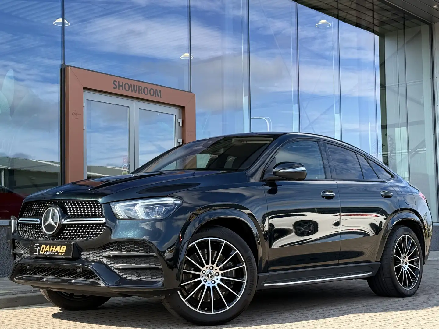 Mercedes-Benz GLE 350 Coupé e 4MATIC Executive AMG | Luchtvering | Burme Groen - 1