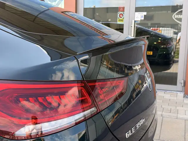 Mercedes-Benz GLE view 21