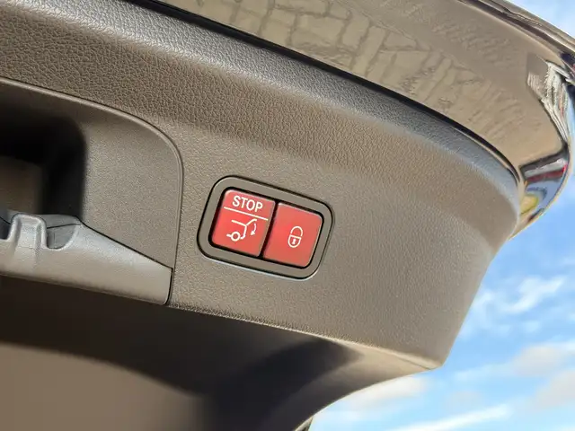 Mercedes-Benz GLE view 12
