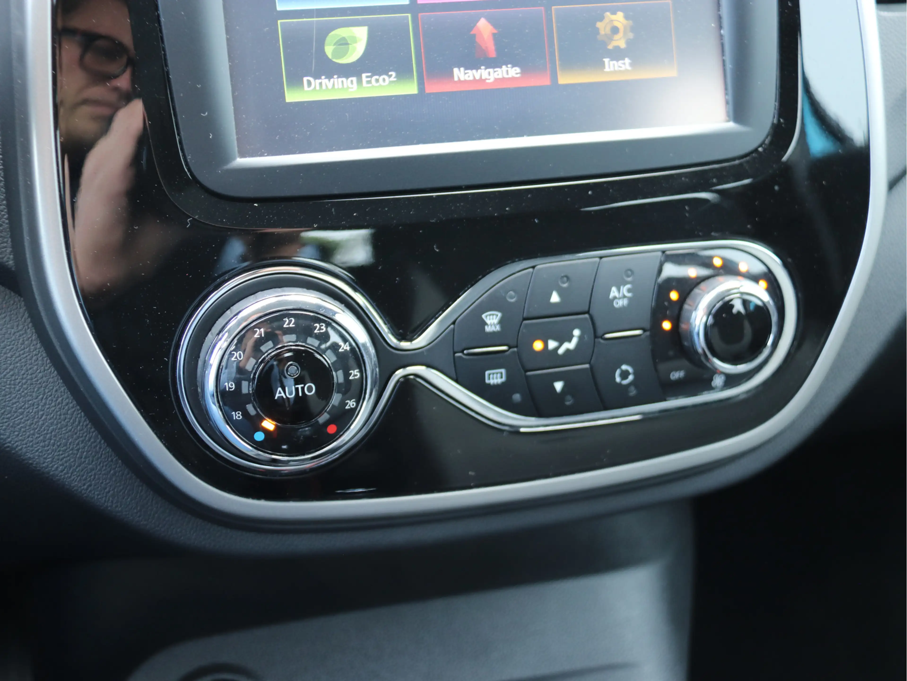 Renault Captur 0.9 TCe Dynamique NAVI / STOELVERW. / PDC / ECC — photo 15