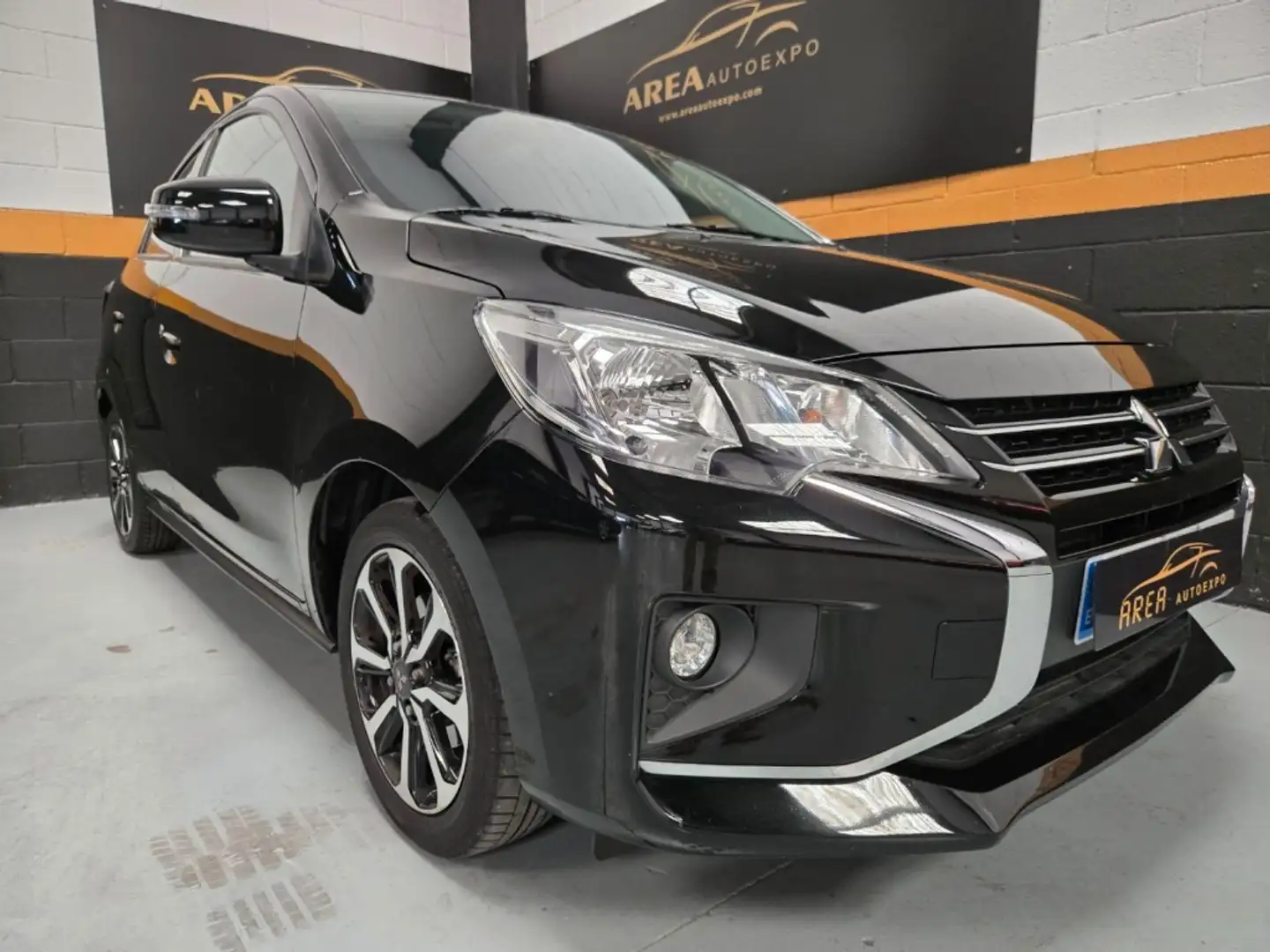 Mitsubishi Space Star 120 MPI Kaiteki Negro - 2