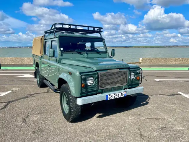 Land Rover Defender 130 TD4