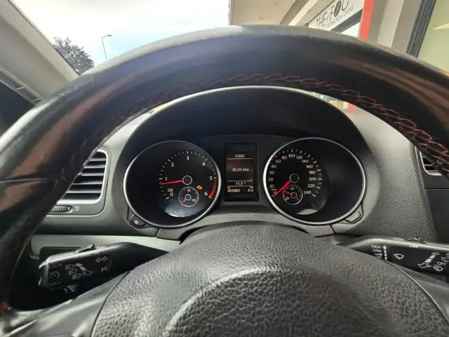 Volkswagen Golf view 30