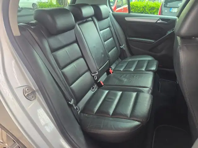 Volkswagen Golf view 11