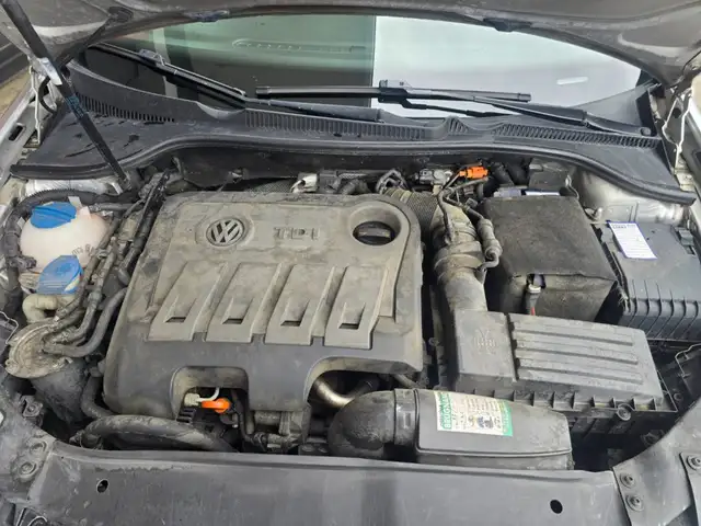 Volkswagen Golf view 14