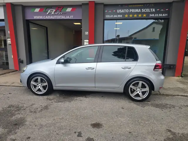 Volkswagen Golf view 2