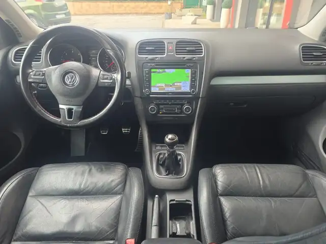 Volkswagen Golf view 4