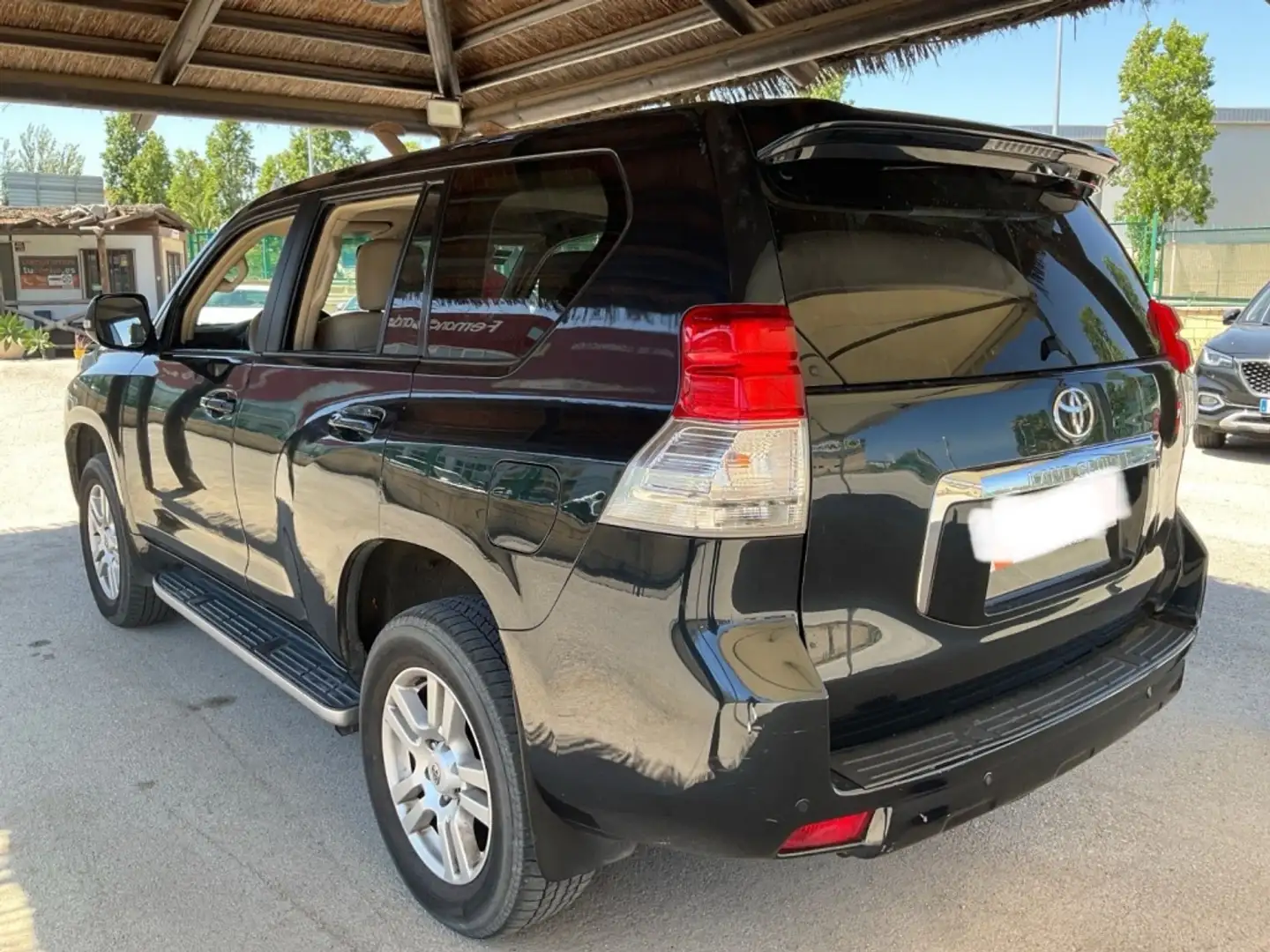 Toyota Land Cruiser D-4D GX Nero - 2