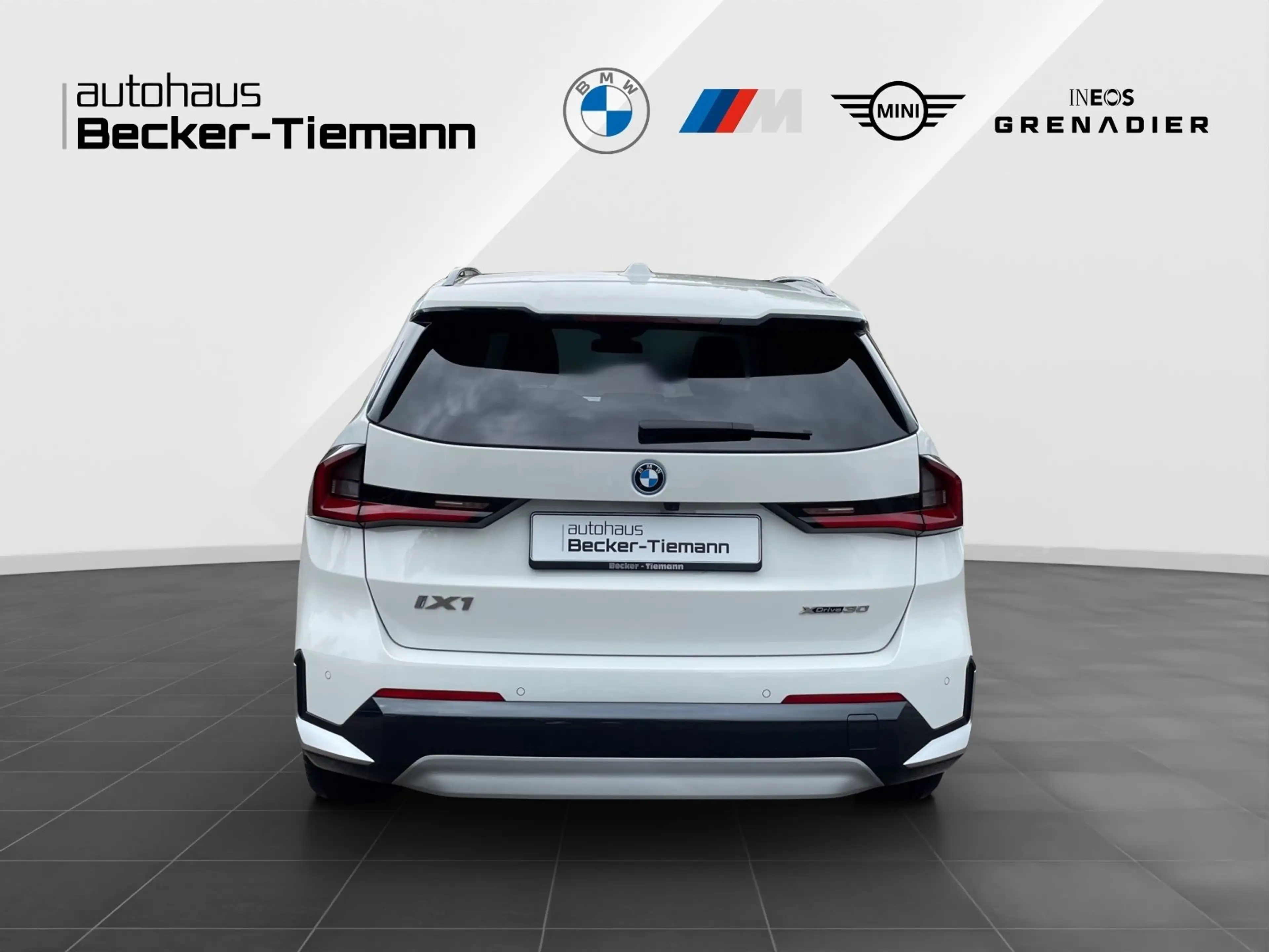 BMW iX 1 xDrive30 xLine | 360° | Head-Up | Navi | LED | S — photo 5