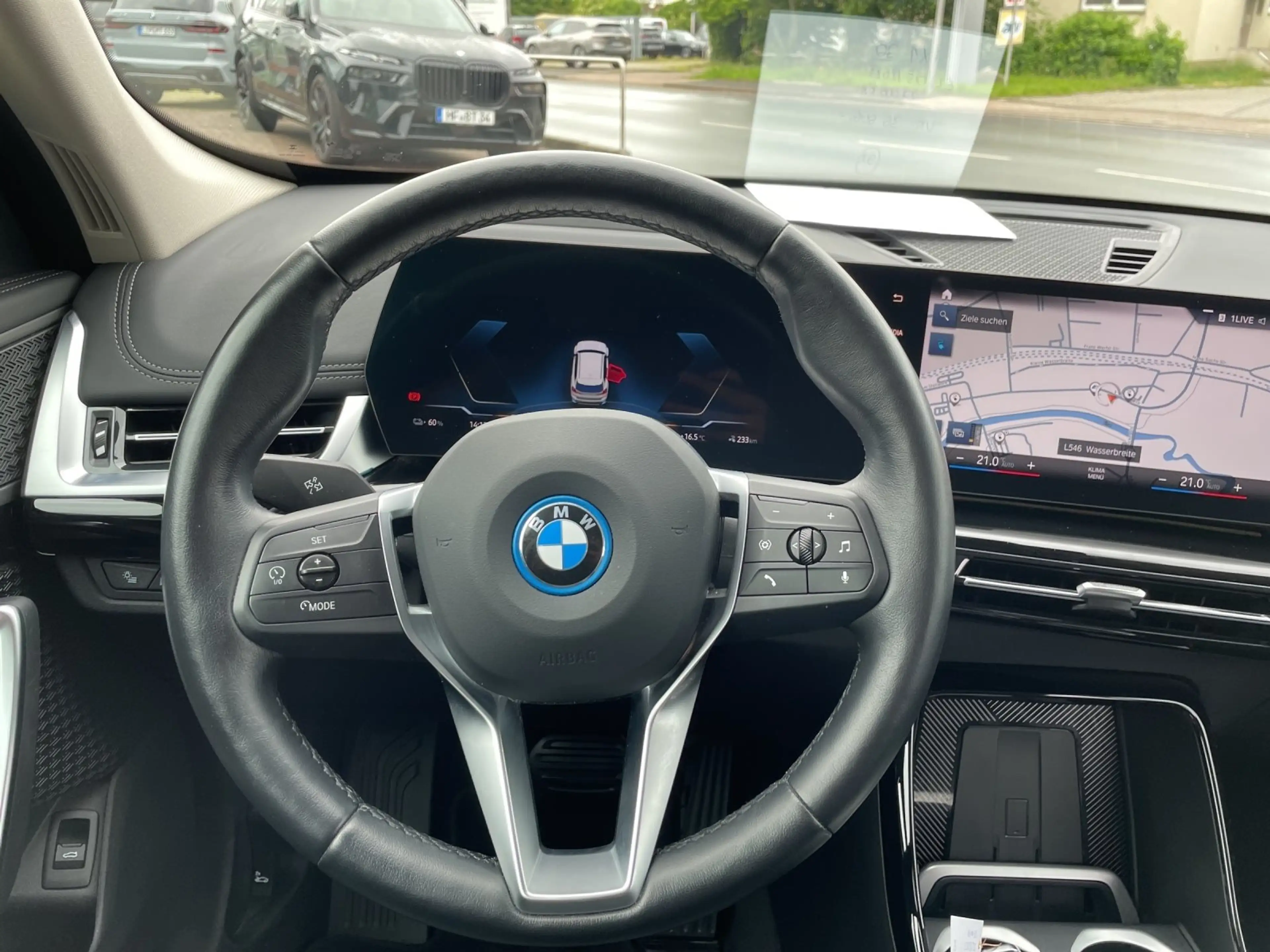 BMW iX 1 xDrive30 xLine | 360° | Head-Up | Navi | LED | S — photo 15