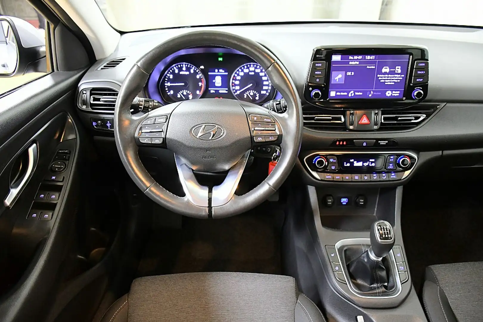 Hyundai i30 CW 1,0 T-GDI Trend Line Silber - 2