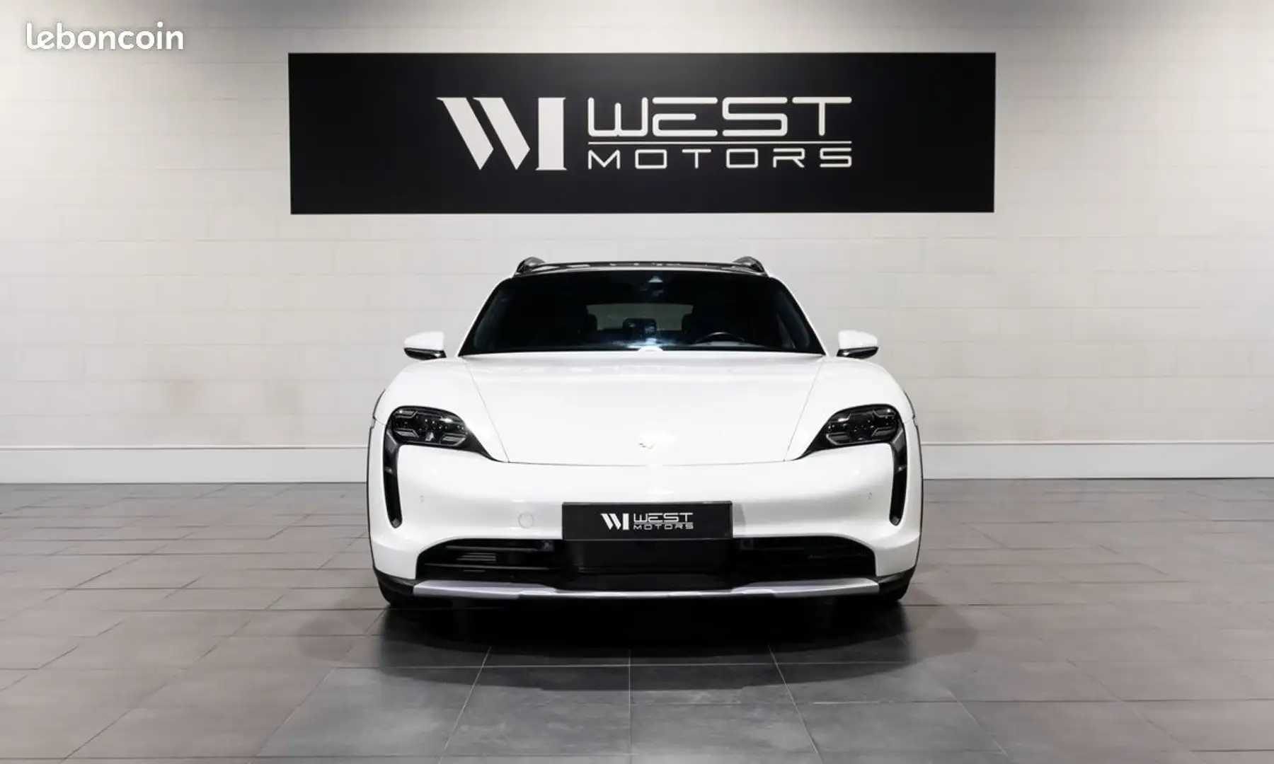 Porsche Taycan 4 Cross Turismo 476 Jantes Turbo S Toit panoramique Phares PDLS%2B BOSE Accès confort 936EMOIS Blanc - 2