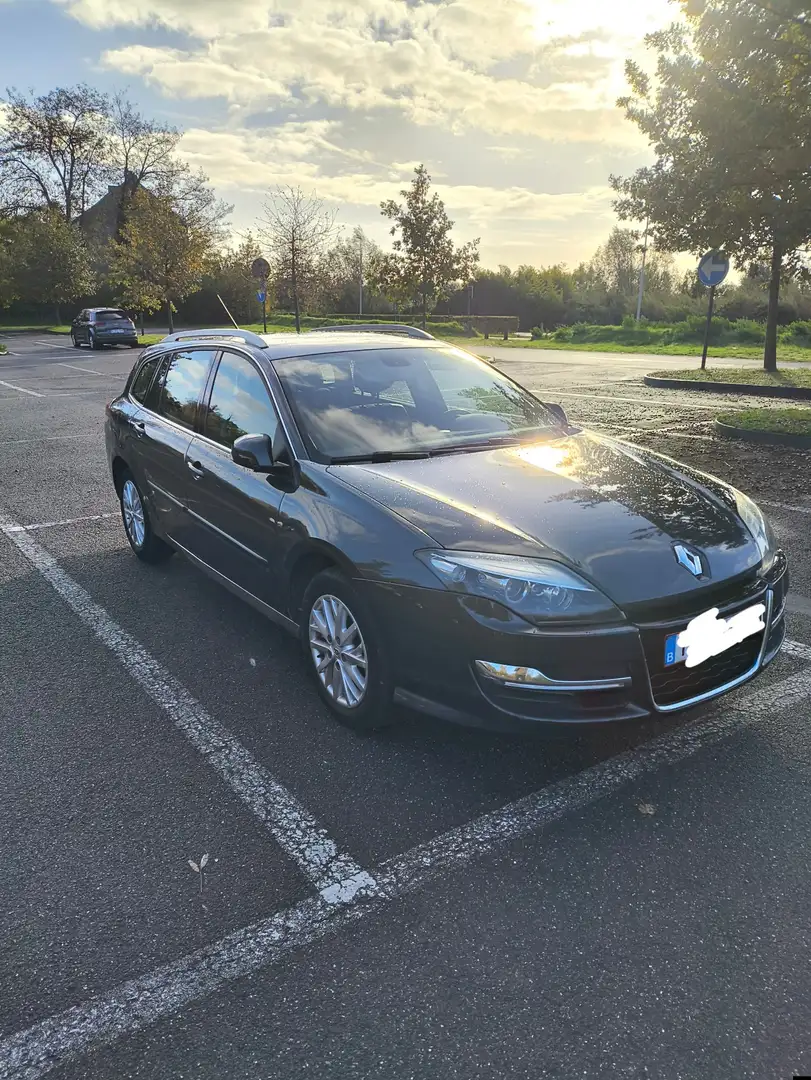 Renault Laguna Grandtour ENERGY dCi 130 FAP Start-Stop Bose Editi - 2