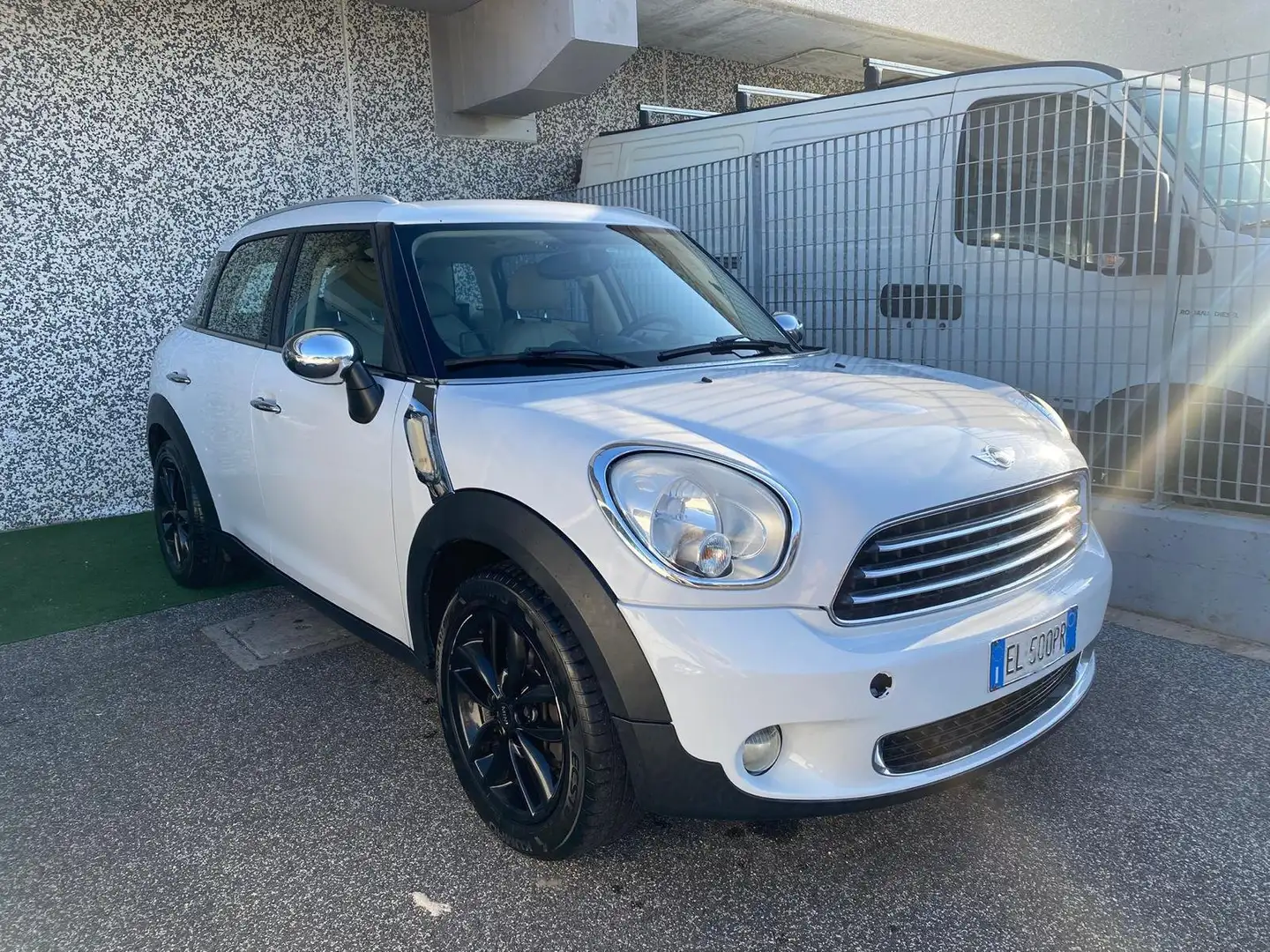 MINI Cooper D Countryman Mini Countryman  1.6cc Diesel - Pelle totale Alb - 2