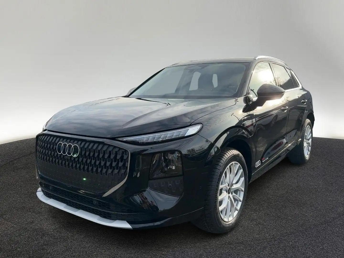 Audi Q3 e-hybrid S tronic Schwarz - 2