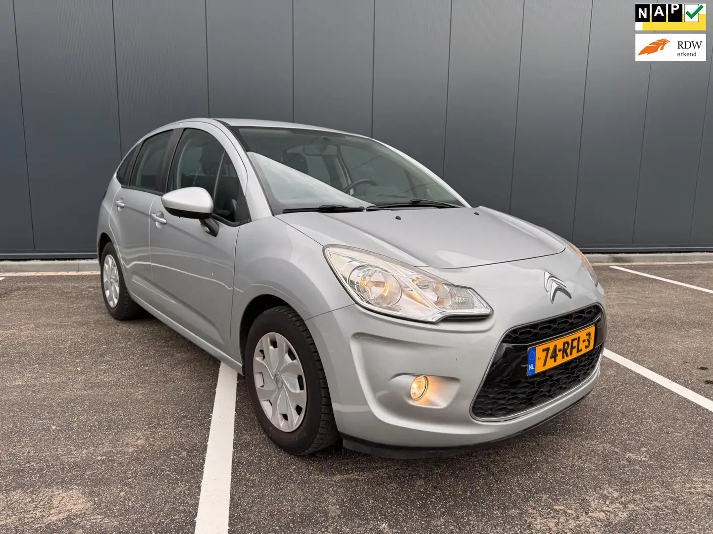 Citroen C3 1.6 e-HDi Dynamique Grijs - 1