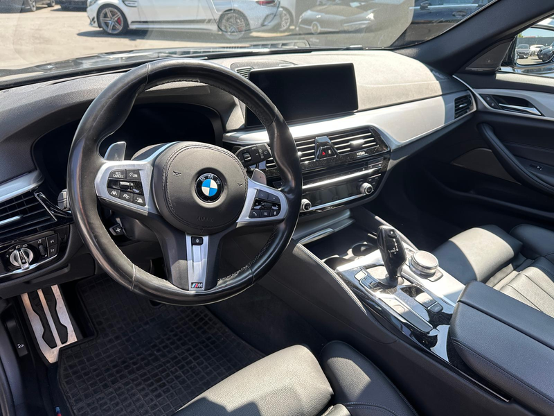 BMW 540 d Touring xDr M-Sport LED PANO HuD 360° STHZG — photo 10