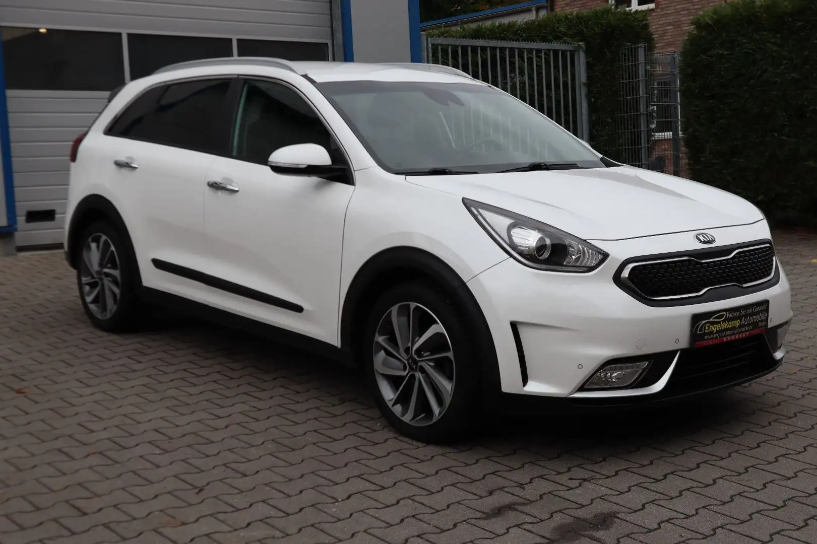 Kia Niro 1.6 Spirit/AUTM./NAVI/LEDER/SHZ/CAM/PDC Blanc - 1