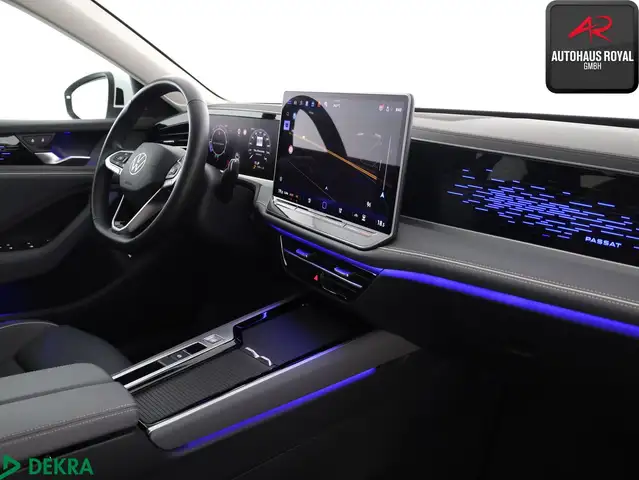 Volkswagen Passat view 11