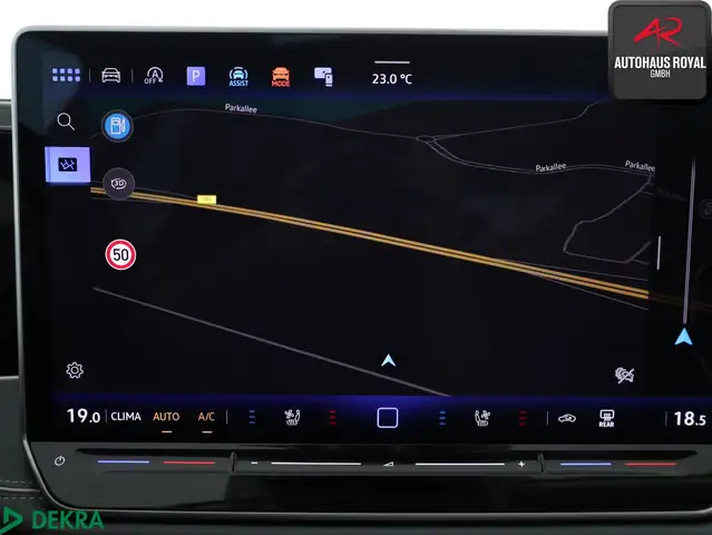 Volkswagen Passat view 14