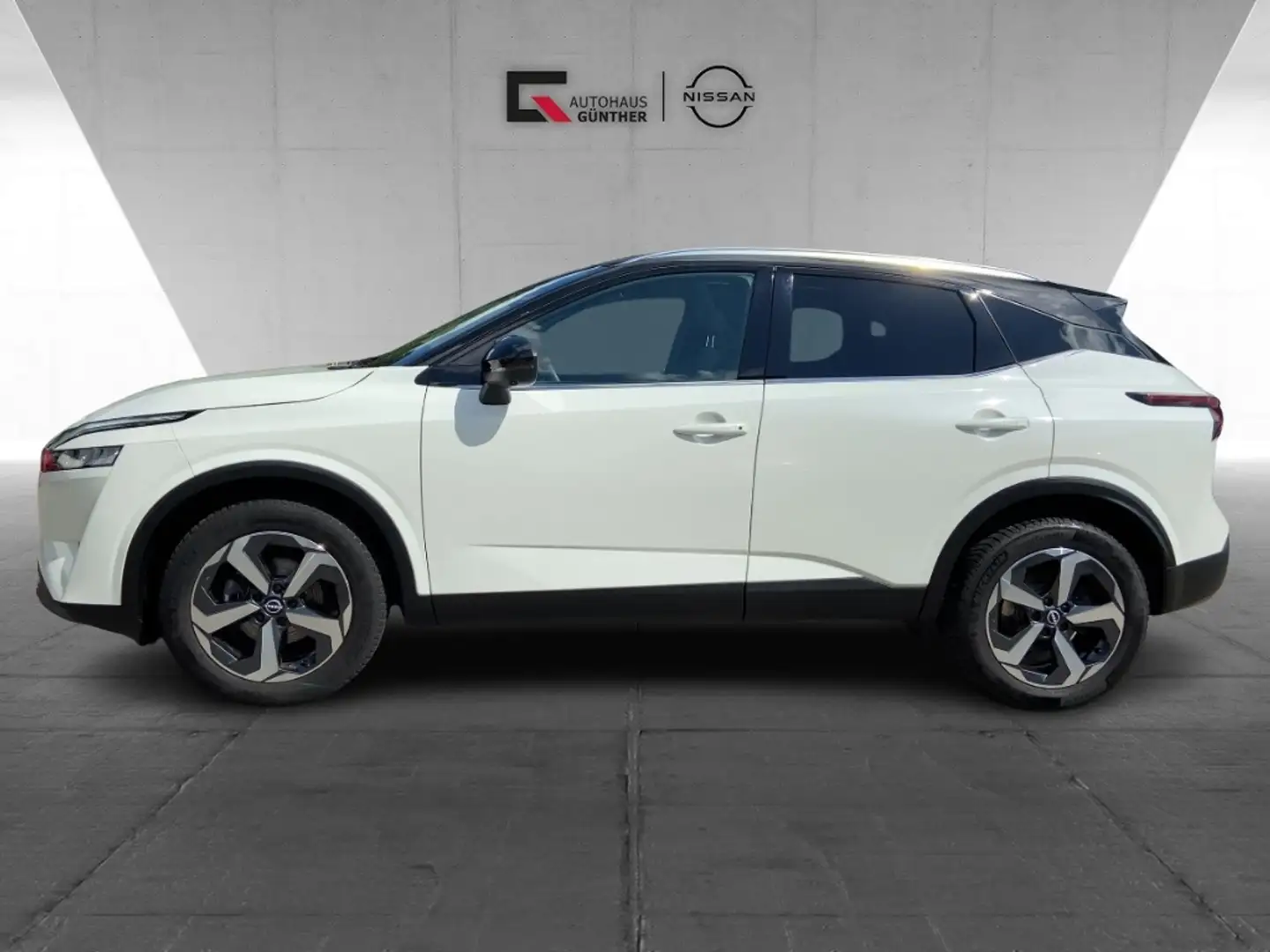 Nissan Qashqai N-Connecta 1.3 DIG-T MHEV MT Winter Design Wit - 2