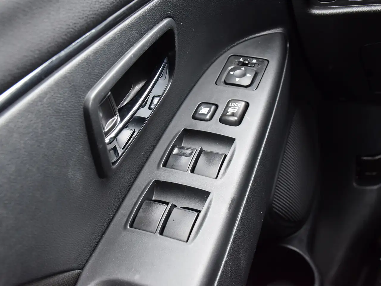 Mitsubishi RVR снимка Mitsubishi RVR
