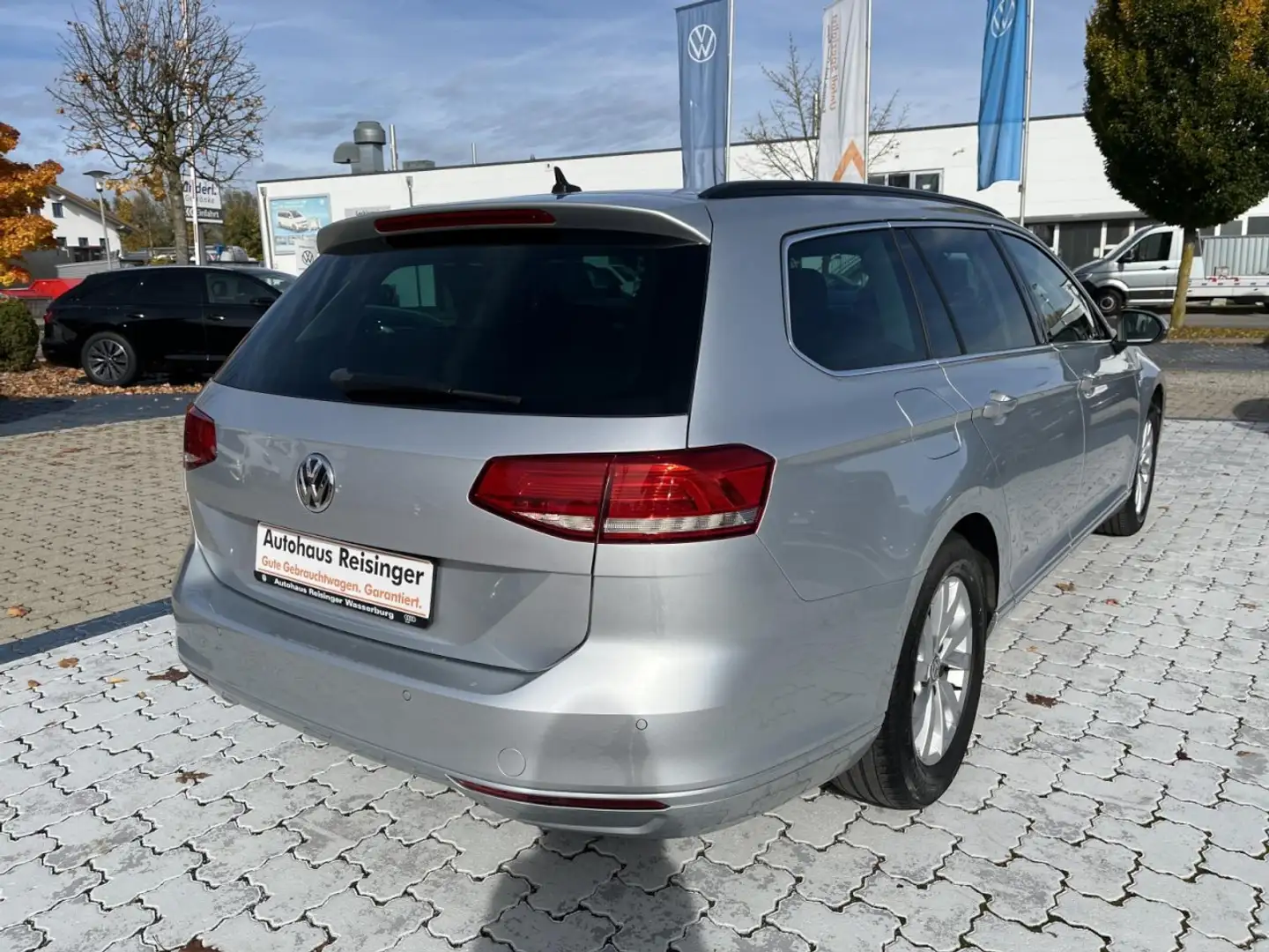 Volkswagen Passat Variant 1.4 TSI Comfortline (Navi+LED+AHK+R-Kamera) Klima Silber - 2