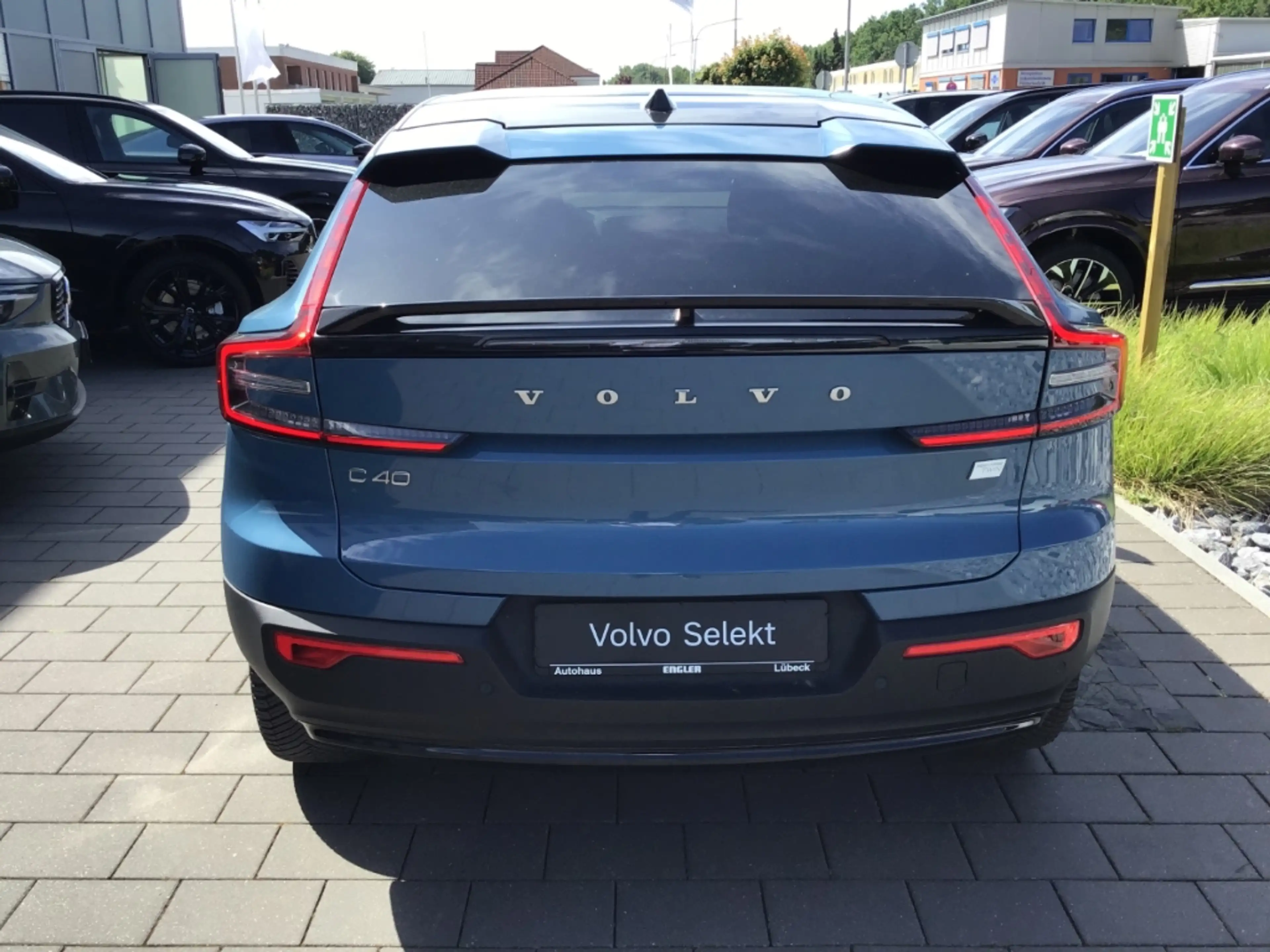 Volvo C40 Ultimate Recharge Twin Motor AWD Stdhzg. Cam — photo 9