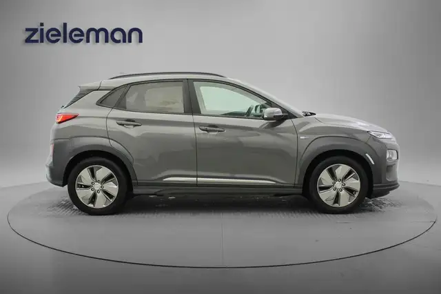 Hyundai Kona view 18