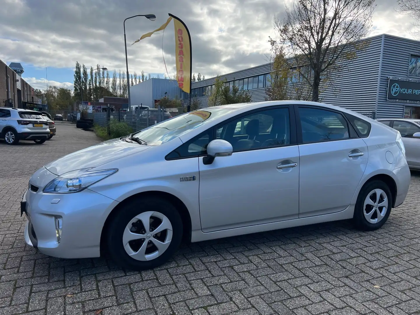 Toyota Prius 1.8 Plug-in Dynamic Business - Camera - Nap Gri - 2