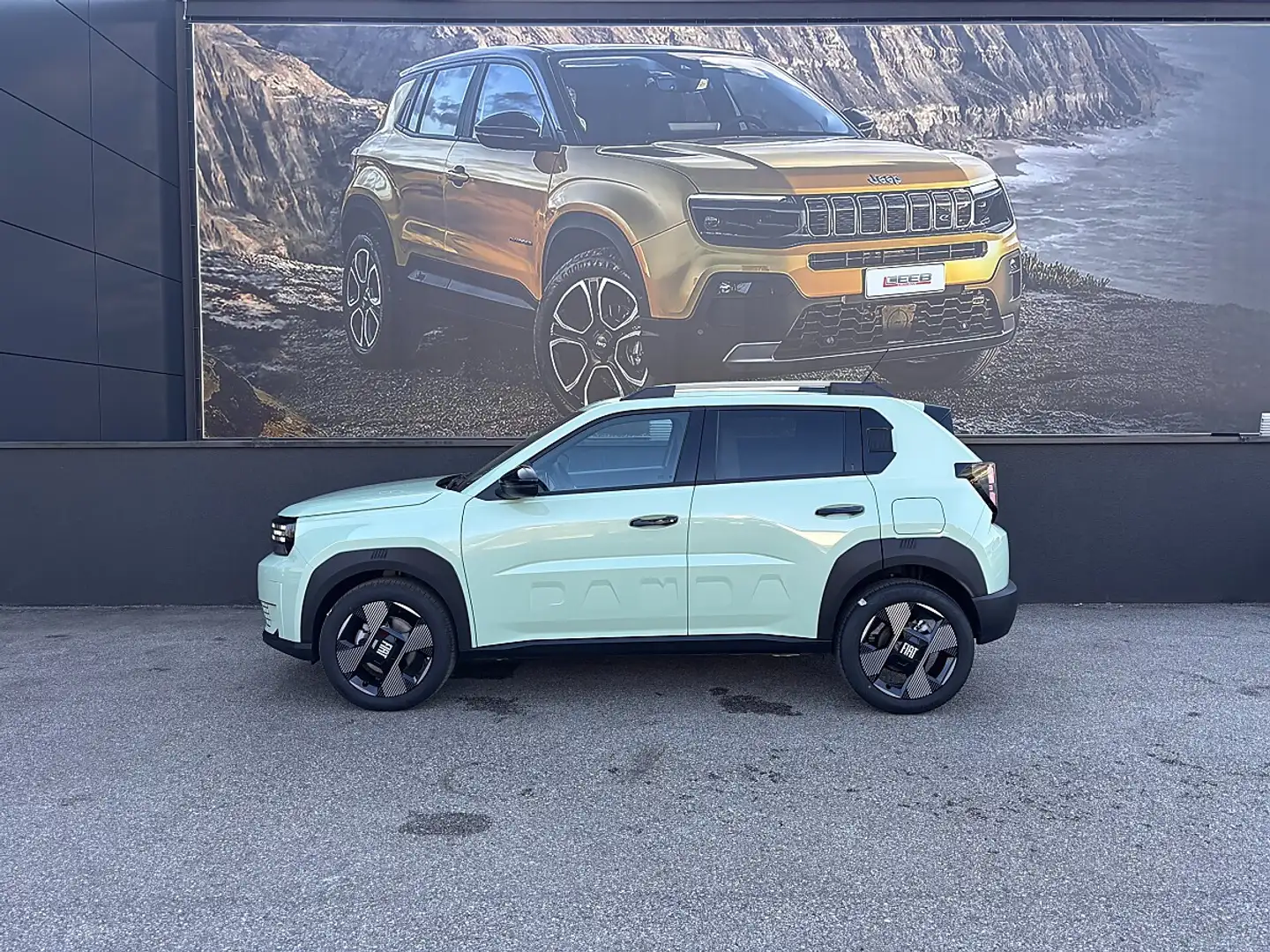 Fiat Grande Panda Hybrid mHEV 110 6-Gang eDCT La Prima inkl. Wint... Grün - 2