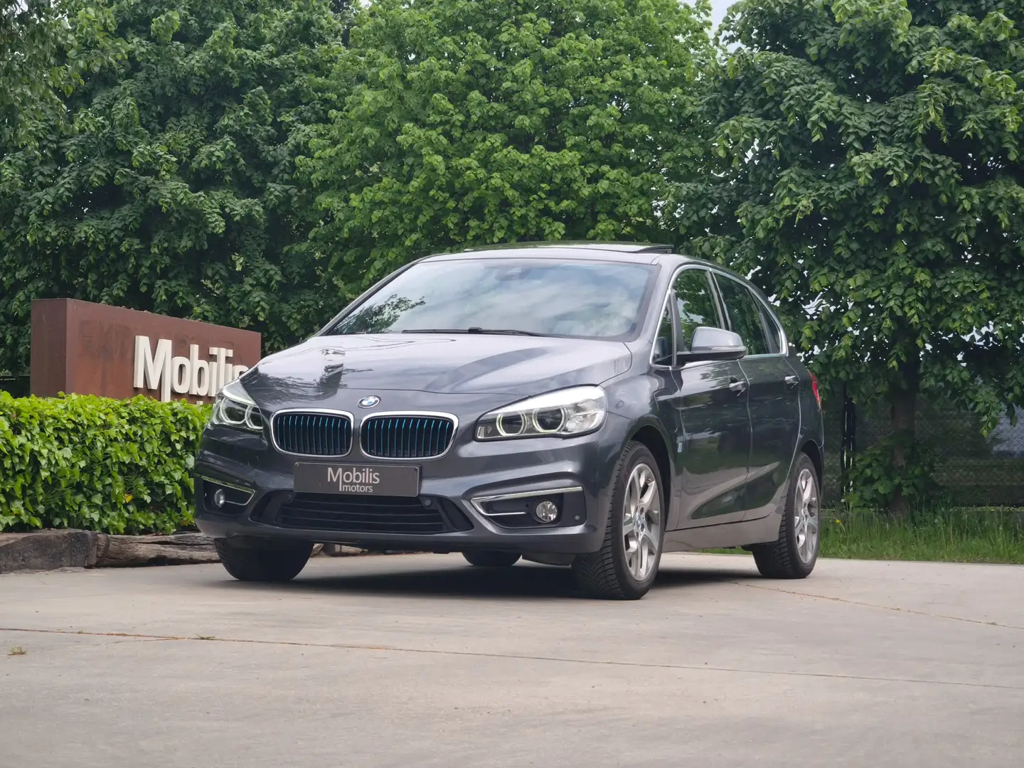 BMW 225 225xeA Plug-In Hybrid PanoDak/Camera/Full-Led Grijs - 2